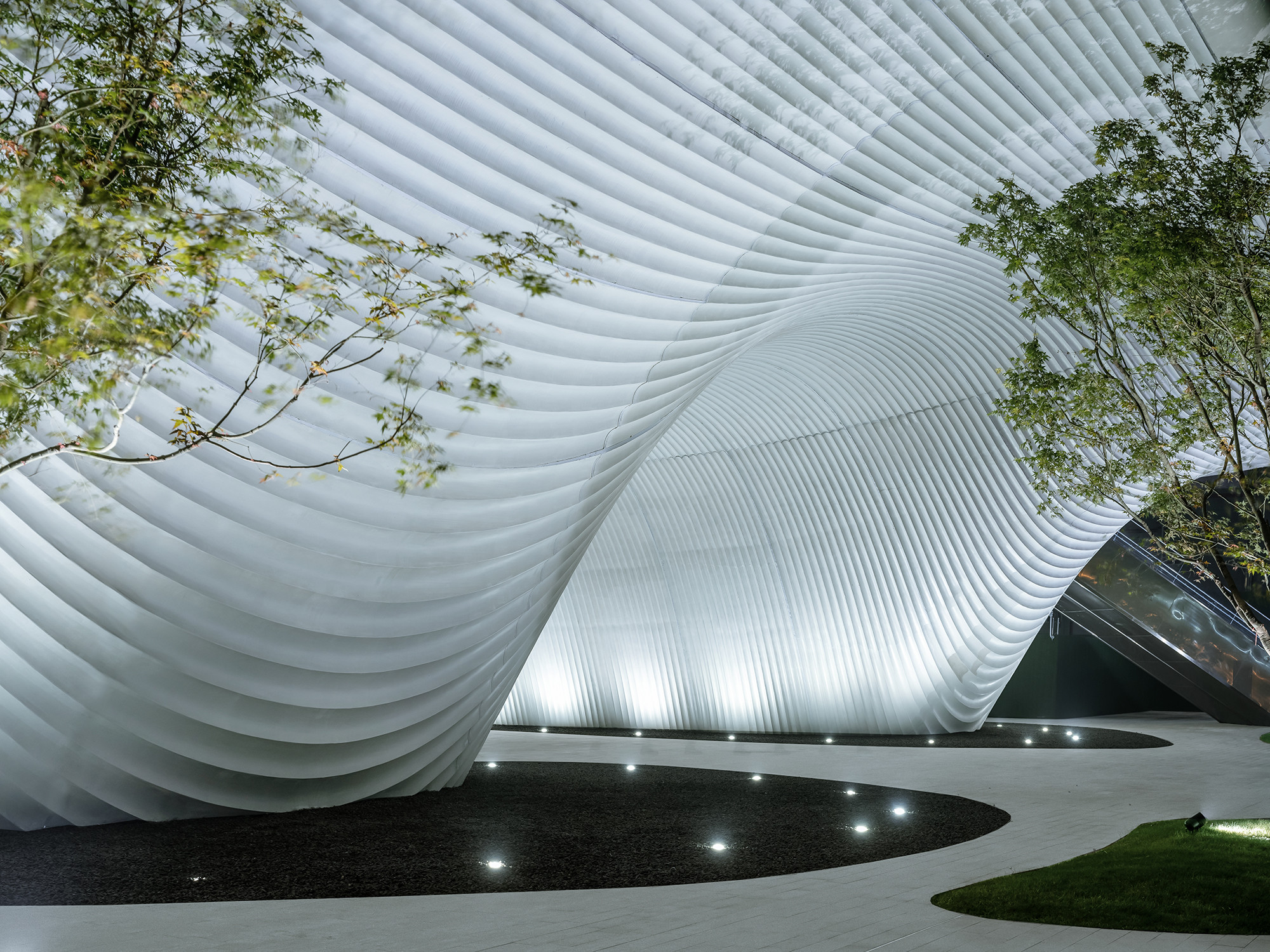 西安沣东新城莱安社区中心：漂浮之门 / EID Architecture -13