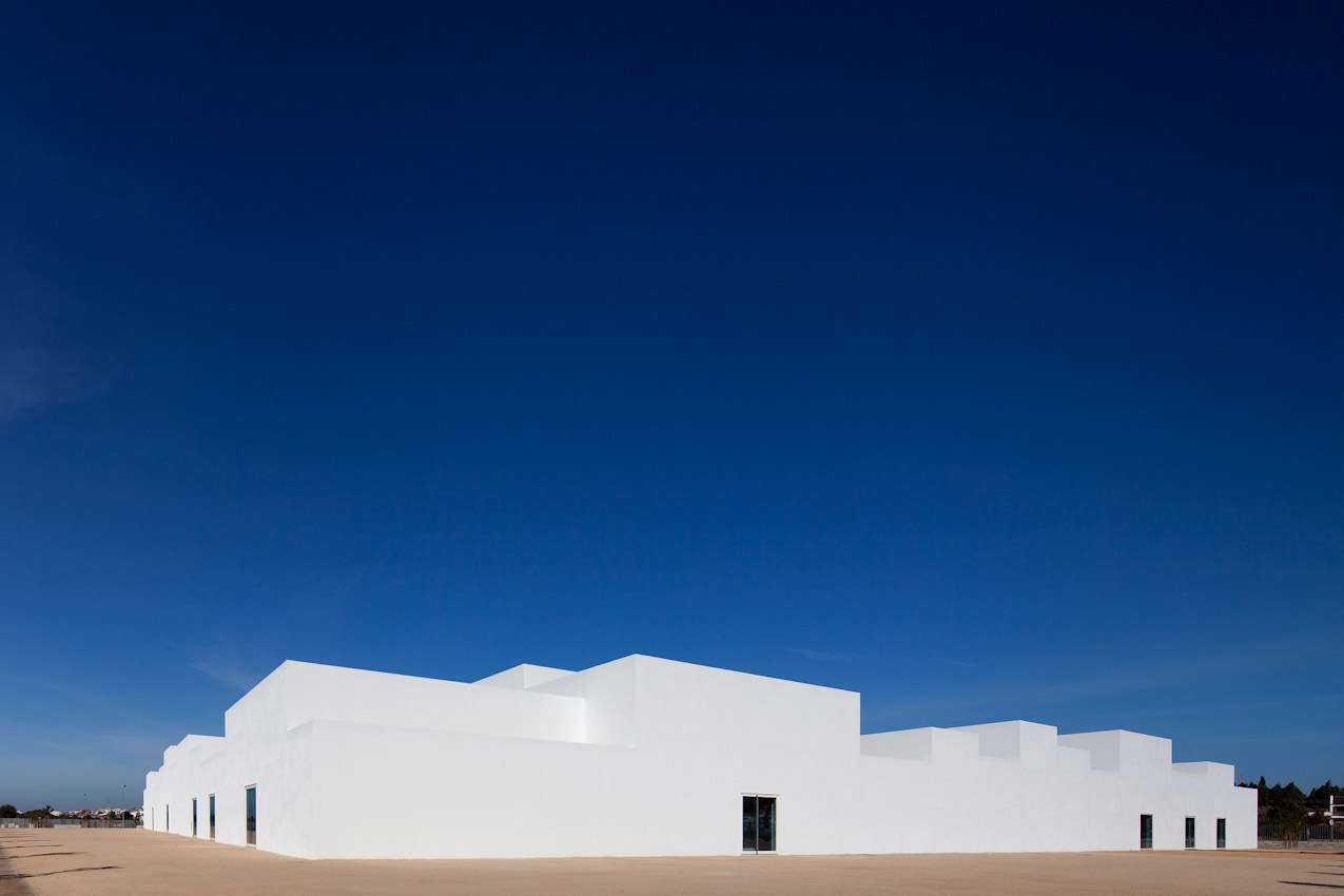 Aires Mateus 打造独特校园空间-46