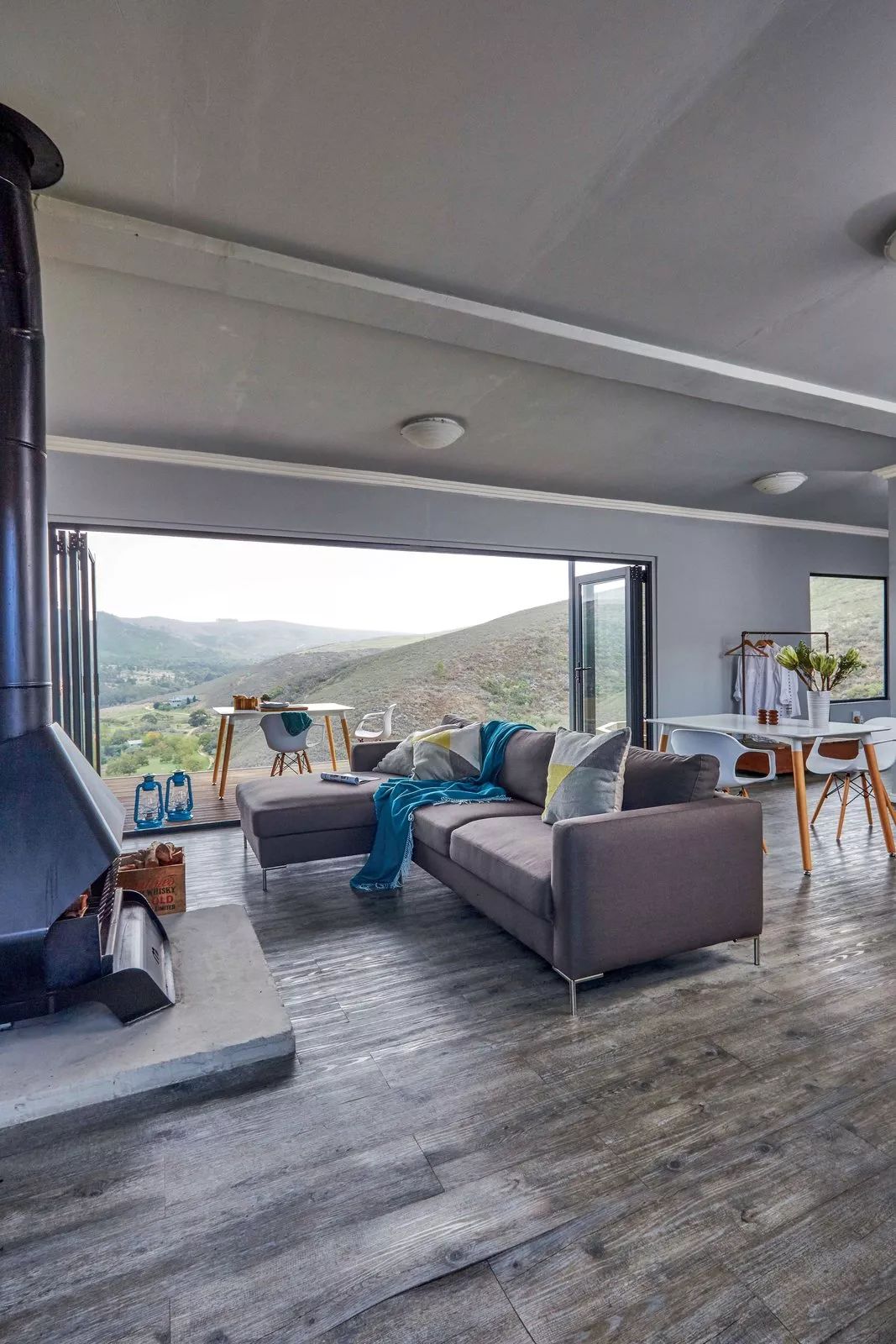 南非集装箱小屋，无电网、开放式生活空间-4