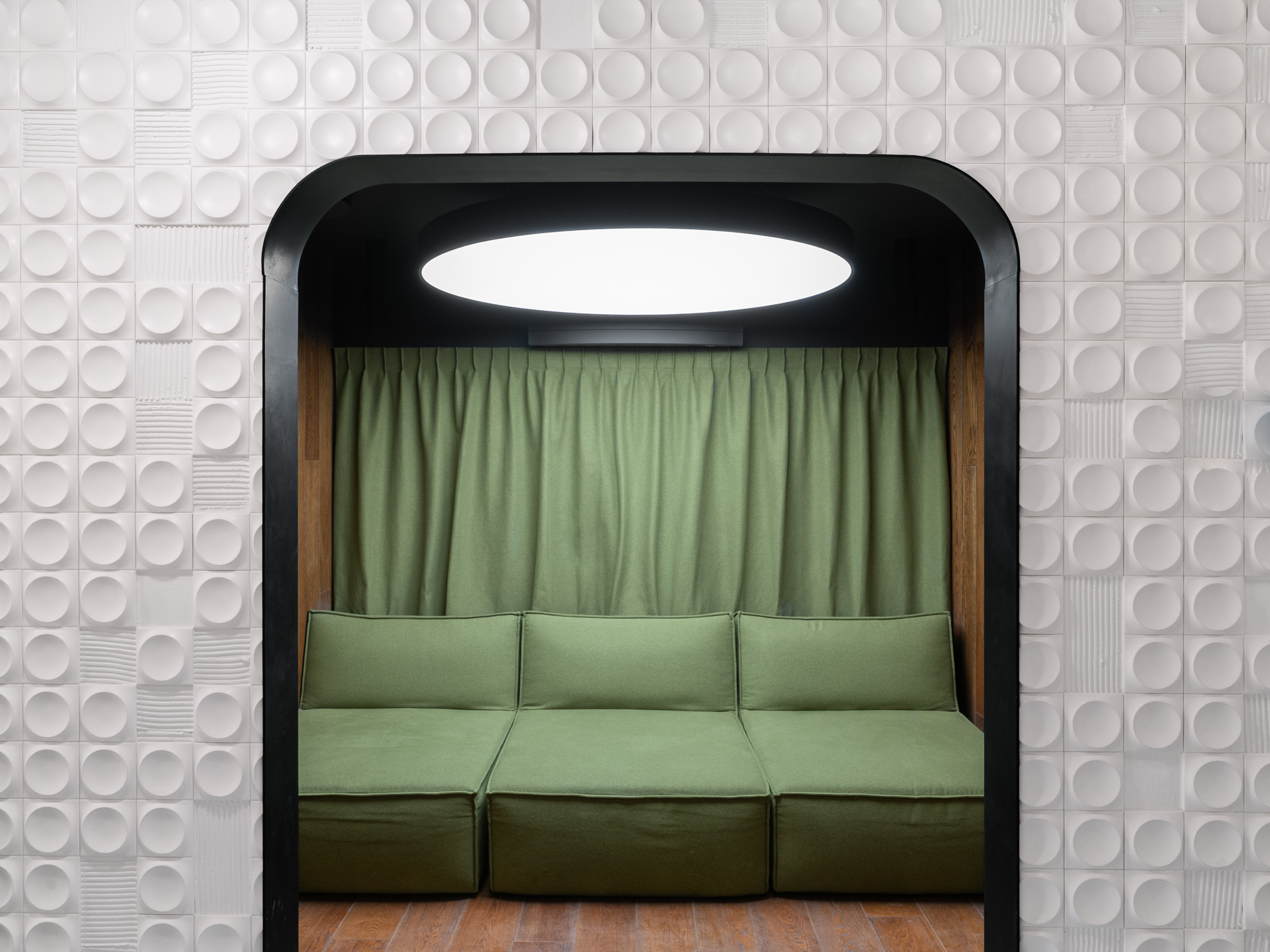 Gold Apple 办公室丨Egor Bogomolov 等-27