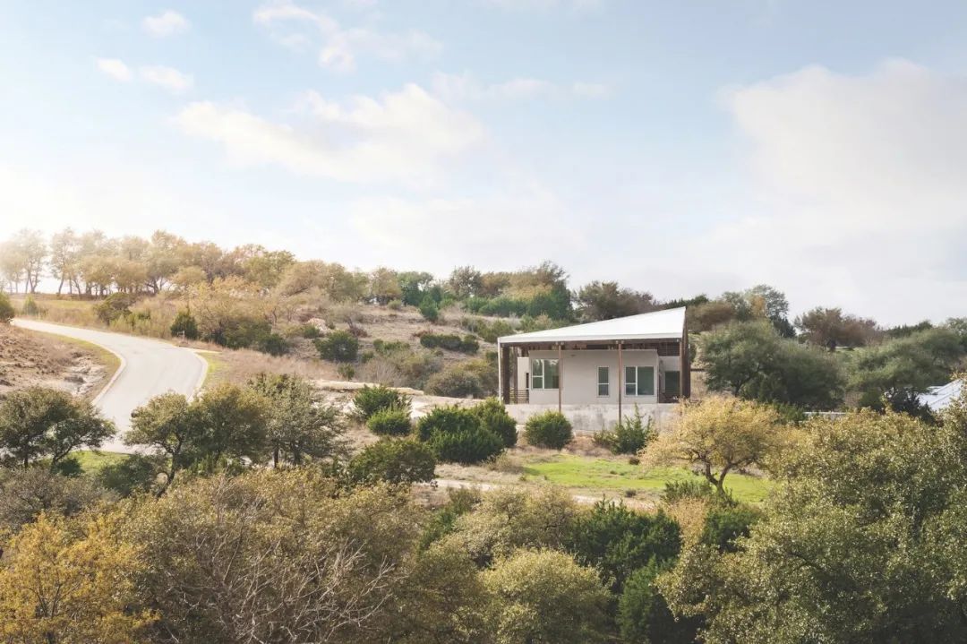 德克萨斯希尔乡村住宅 | 灵活包装,适应气候变化-11