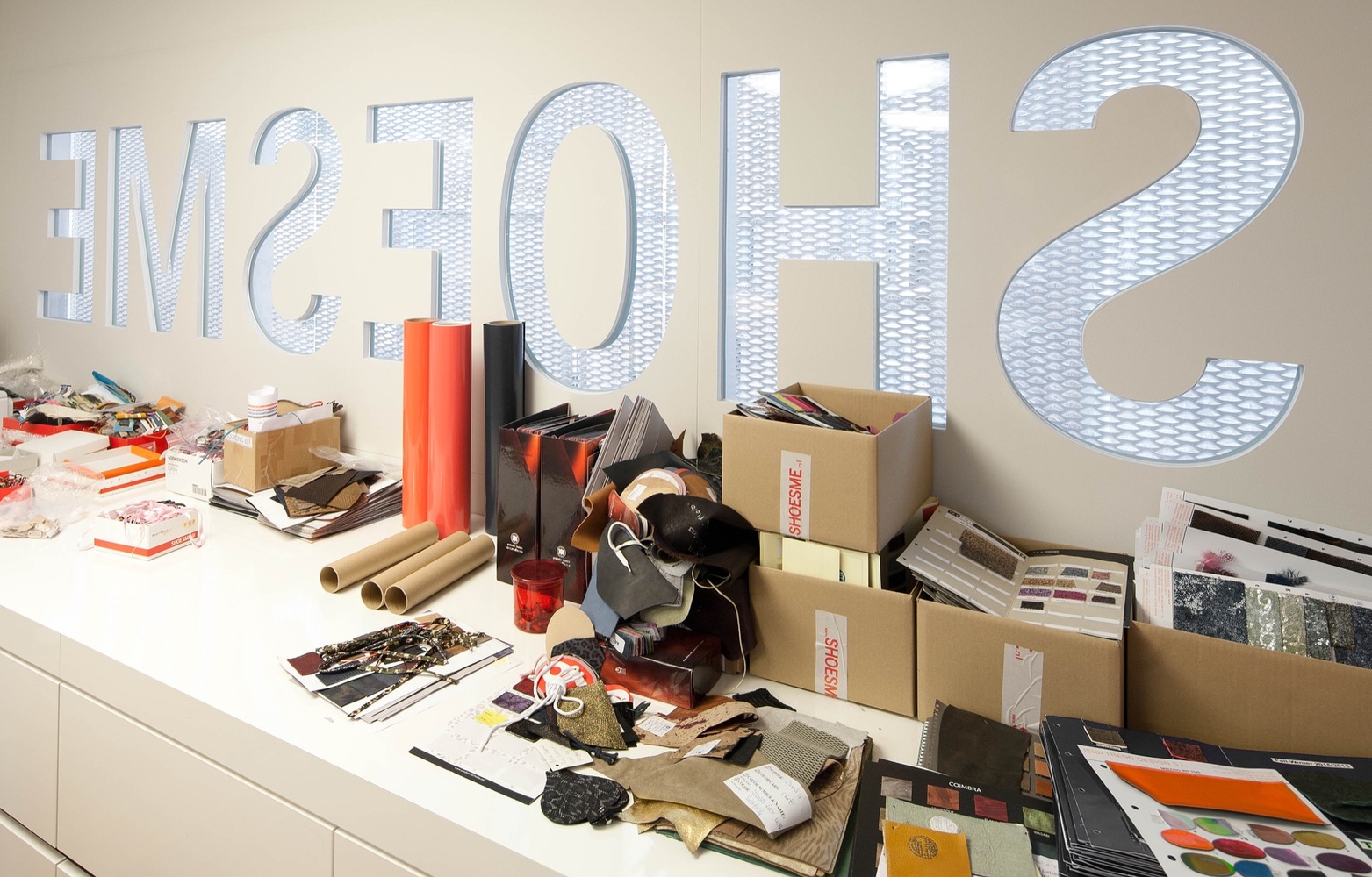 荷兰蒂尔堡儿童鞋制造商总部,双面建筑魅力独特-39