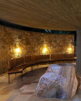 São José 山脉脚下的小教堂丨巴西丨MACh Arquitetos