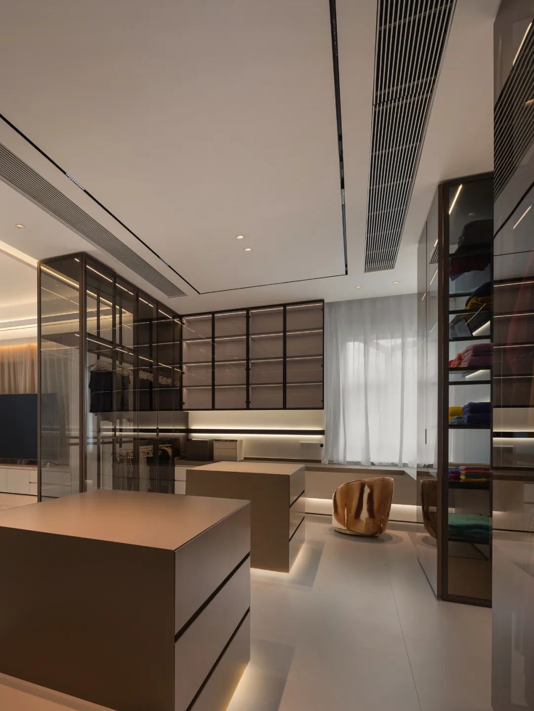 白色潮玩空间 · 光谱之家丨CQ Home-63