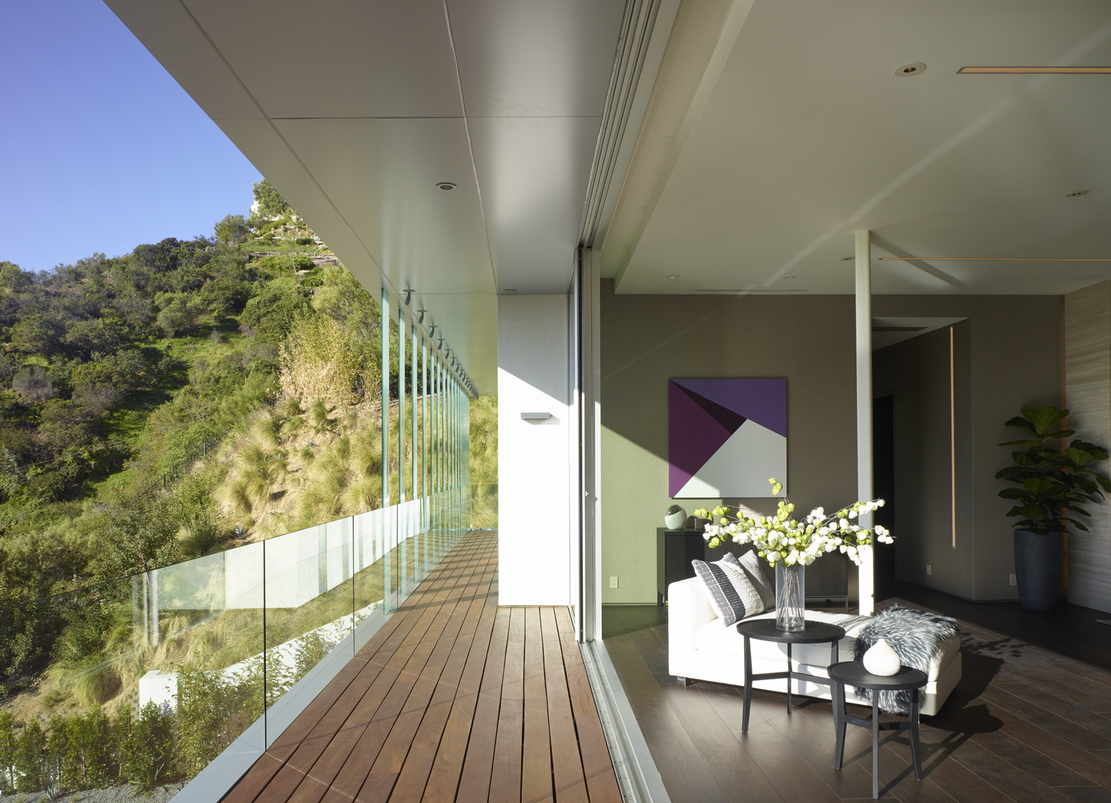 洛杉矶山坡上的浮动金属之家-28