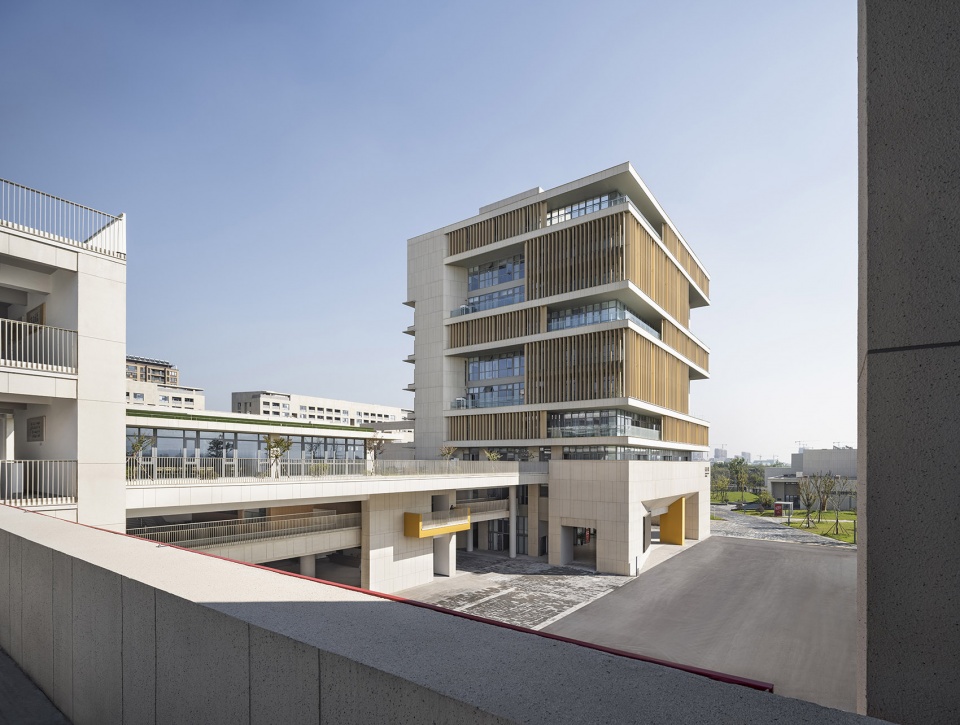 江苏省靖江高级中学新校区丨中国江苏丨江苏中锐华东建筑设计研究院有限公司荣朝晖工作室-166