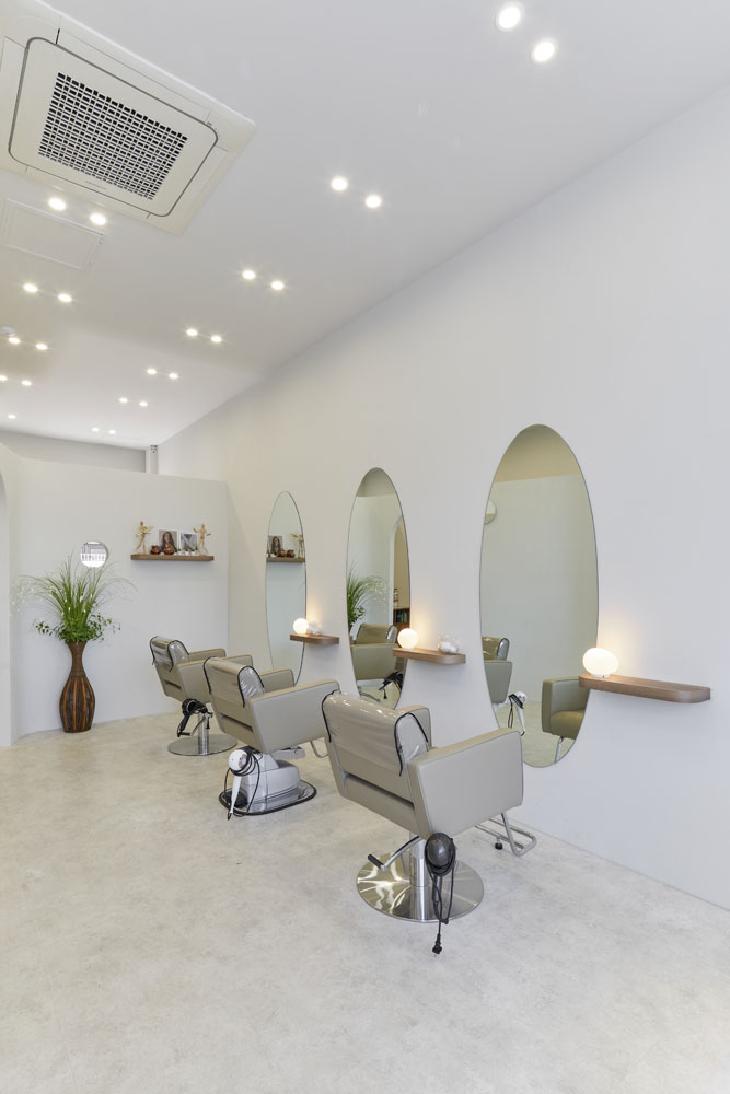 10 坪美妆店的极简设计魅力-4