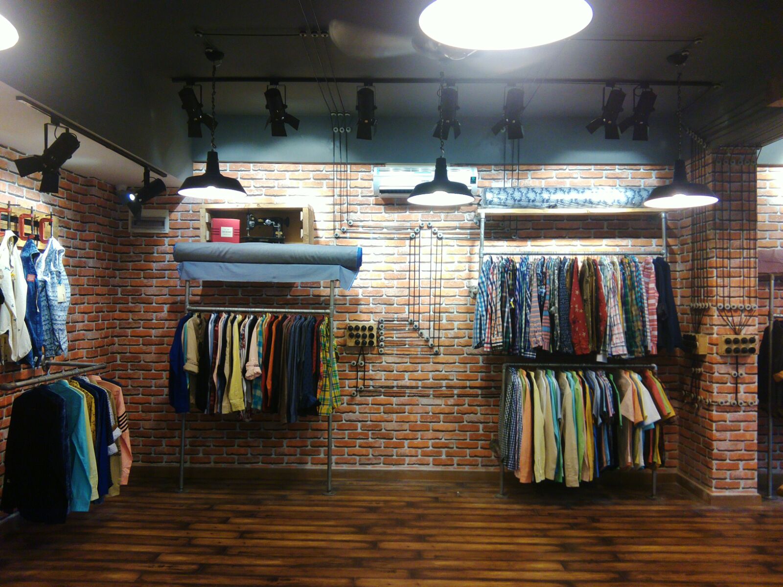 Kart & Kriss 品牌店-39