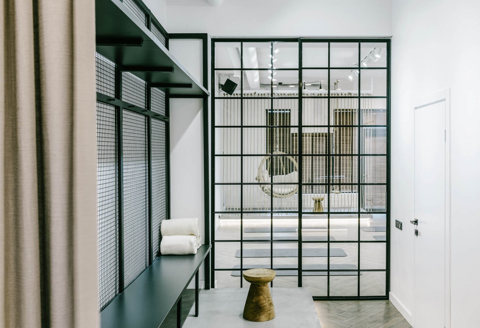 休闲清新的YOKO瑜伽工作室  dizaino virtuve-14