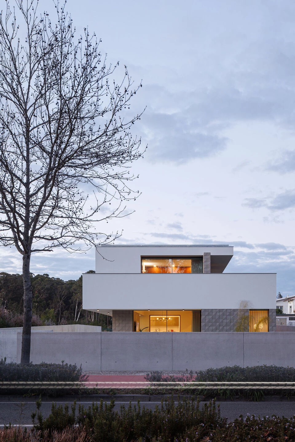 极简长形私宅设计丨葡萄牙-17