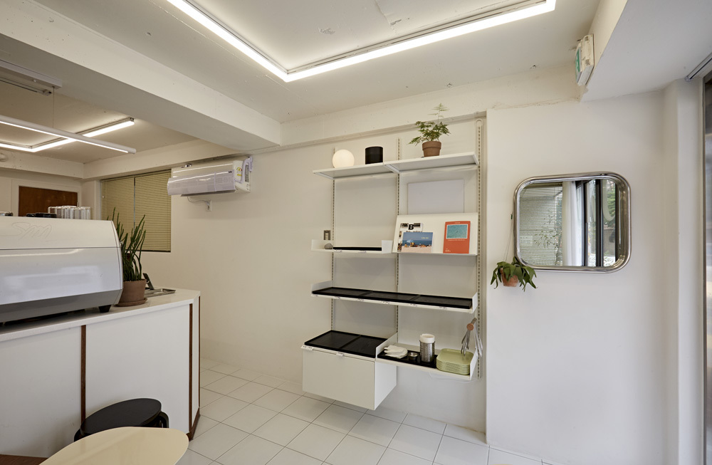 干净利落的 7 坪小餐厅 | 乌克兰设计师的完美创作-7