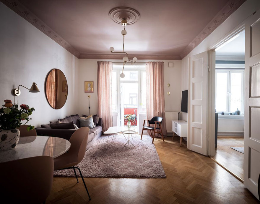 北欧风格粉色天花板公寓设计-2