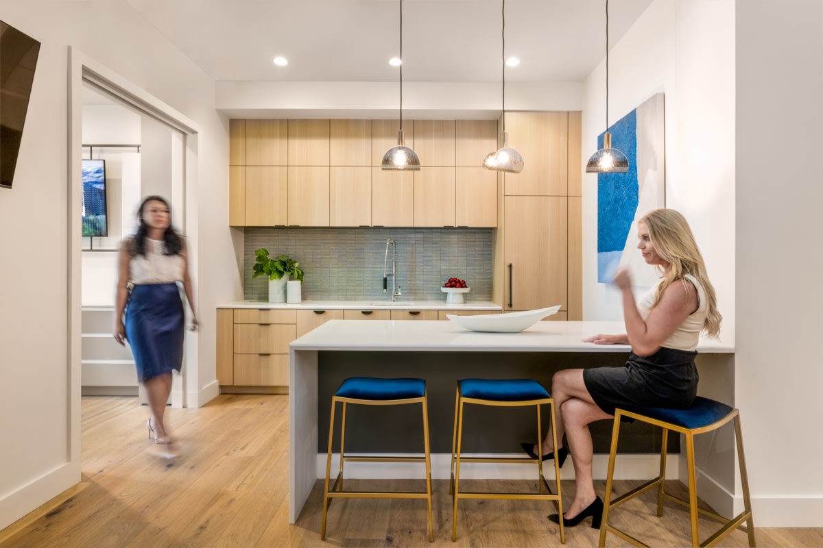 奥斯汀的莫尔兰房地产办公室丨美国奥斯汀丨Britt Design Group-15