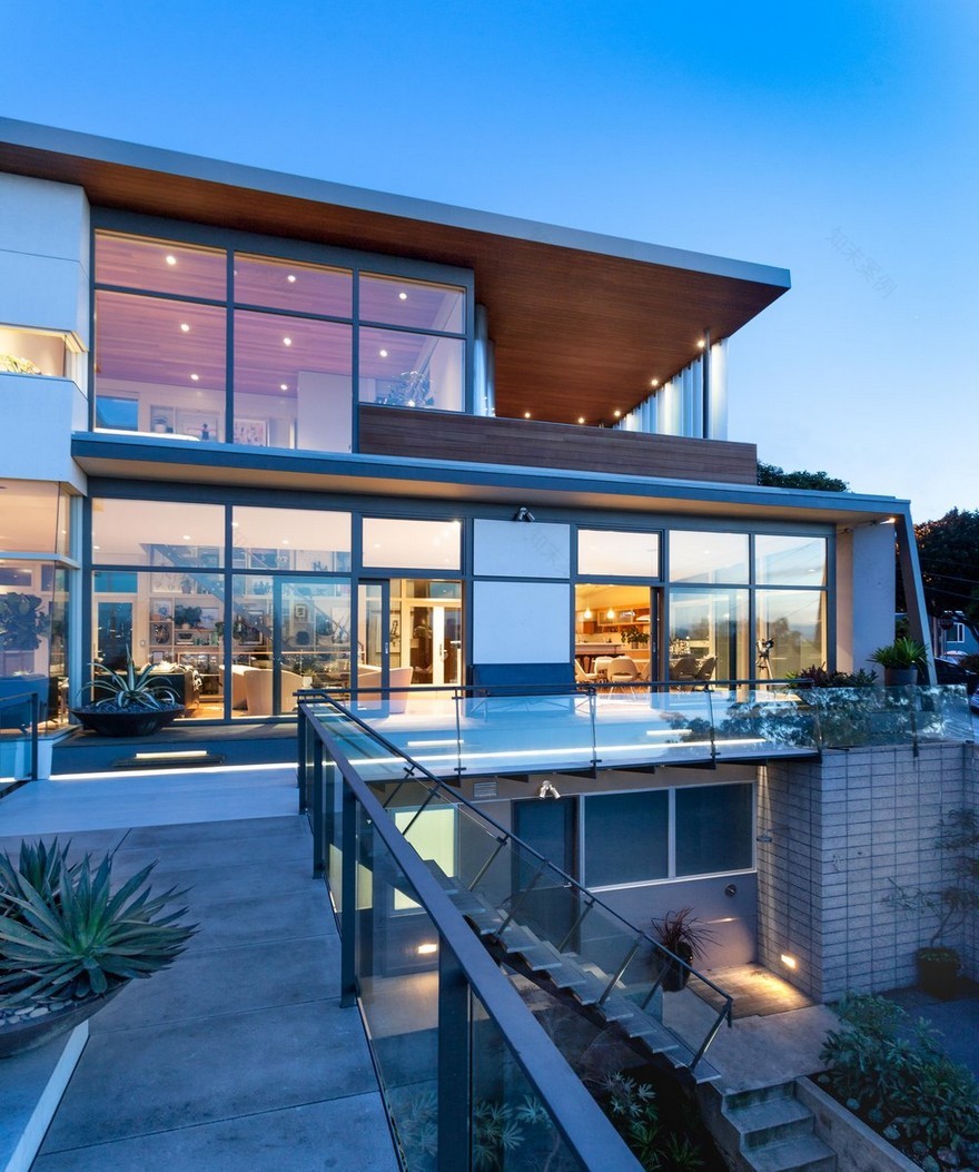 Schindler Residence Takes Full Advantage of the Incredible Site-23