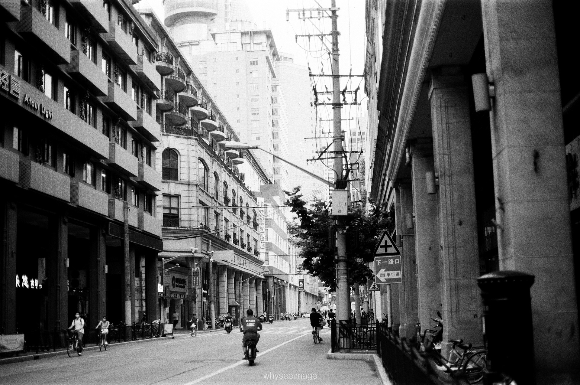 金陵东路的黄昏 · 穿街走巷丨whyseeimage-48