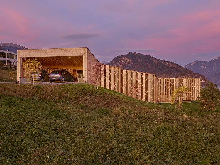 Family Residence                                                   Tempesta Tramparulo-25