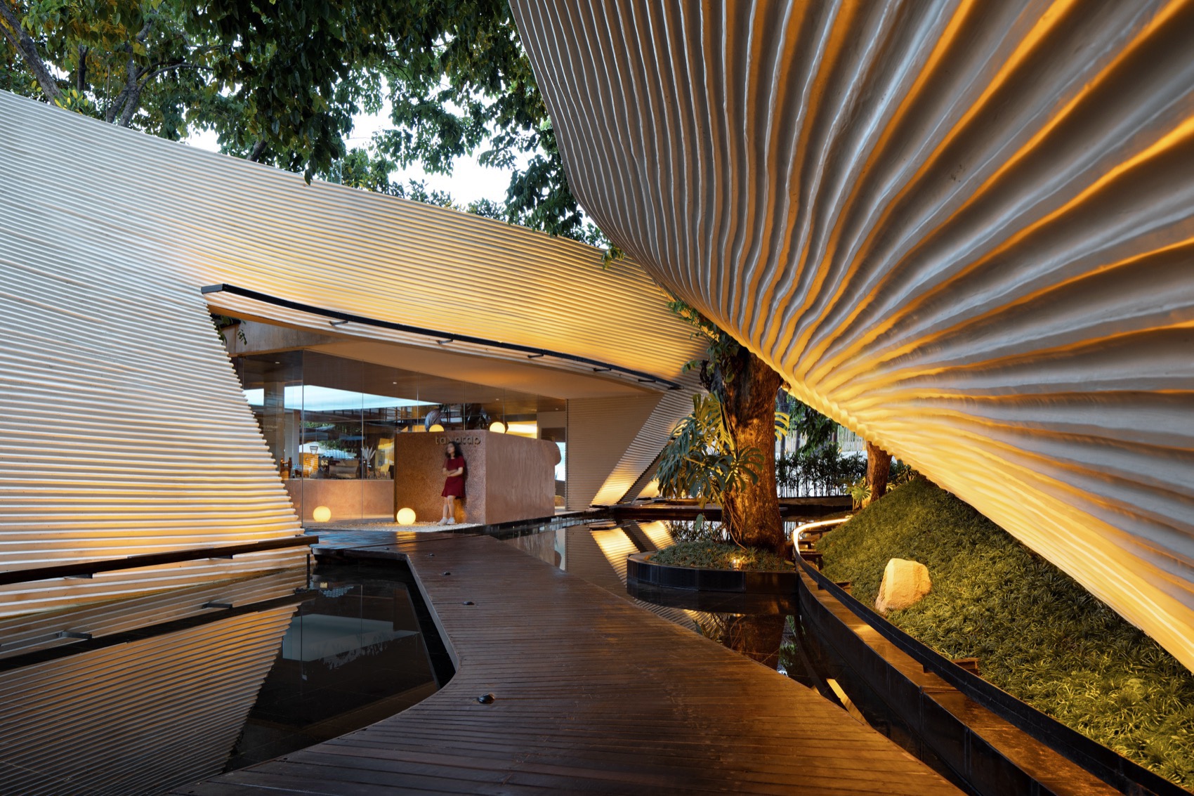 Tanatap墙体花园，印度尼西亚 / RAD+ar-35