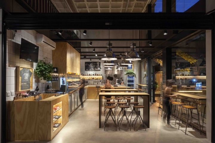 自由犬酒吧间-5