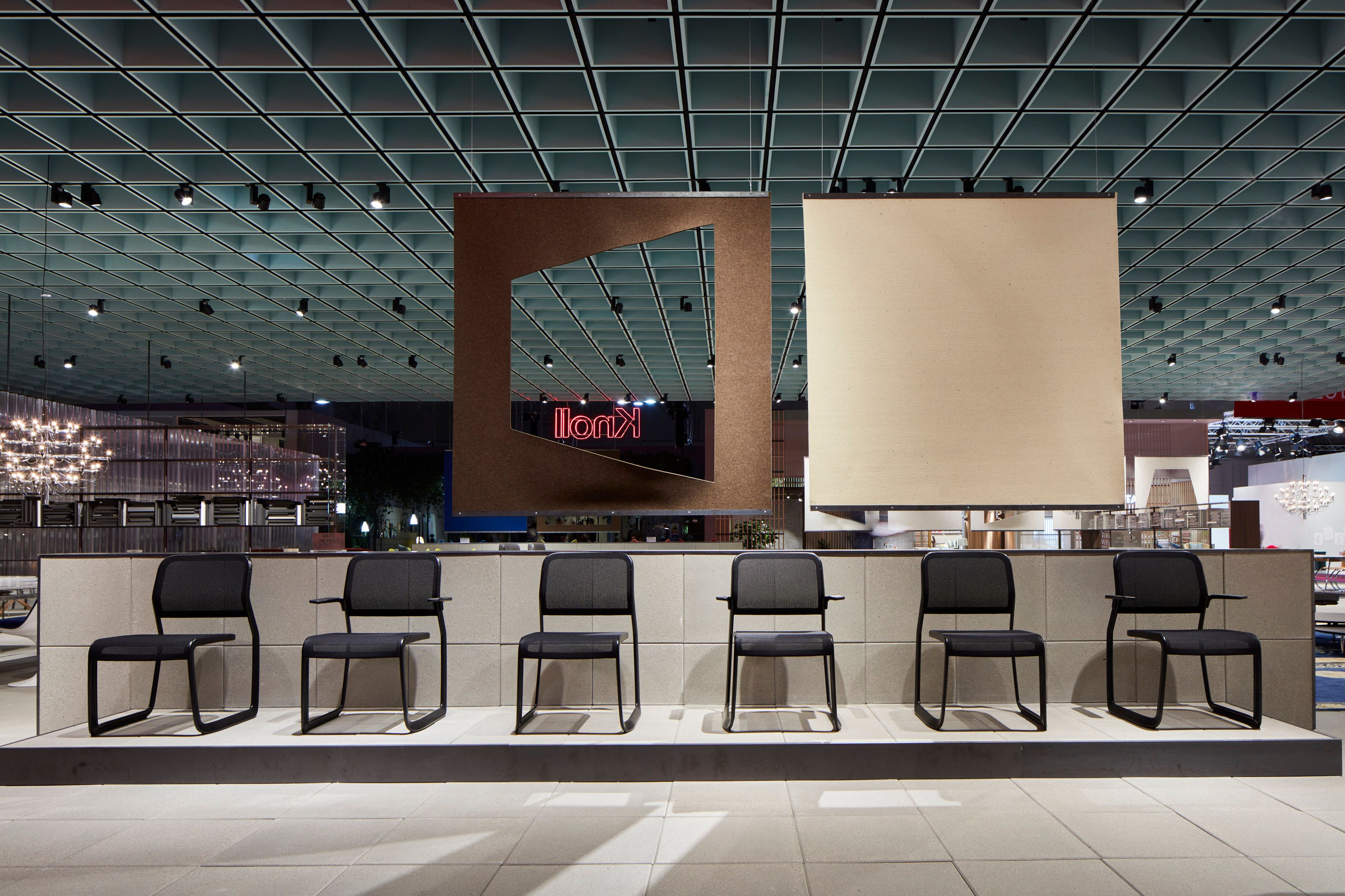 2018 米兰 Knoll 展馆 | 致敬布兰库西，模块化吊顶的现代演绎-7