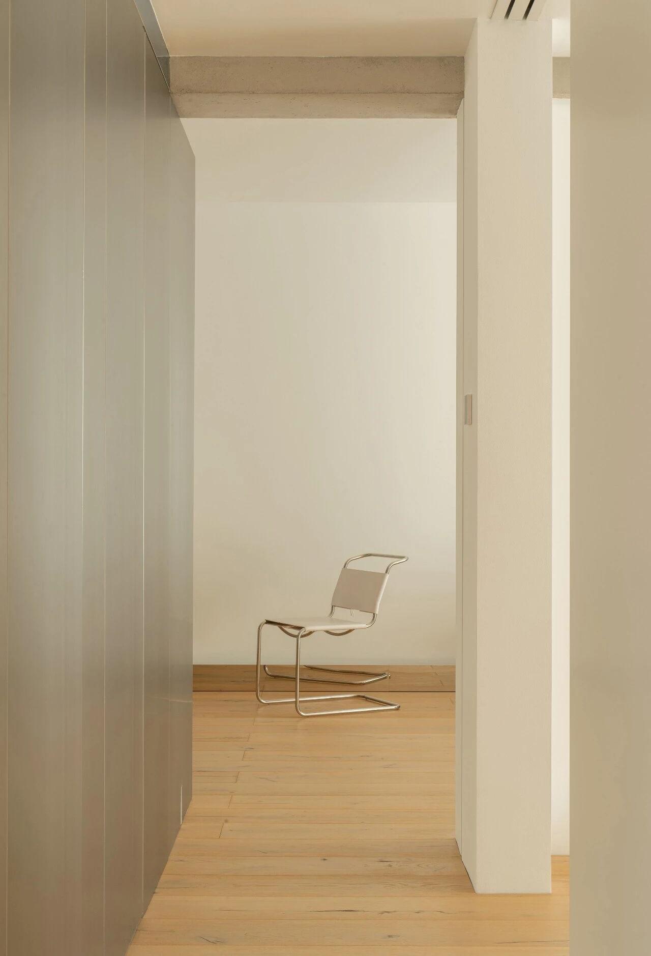 福建00后设计师为业主打造72㎡一人居极简私宅丨中国龙岩丨向内建立-10