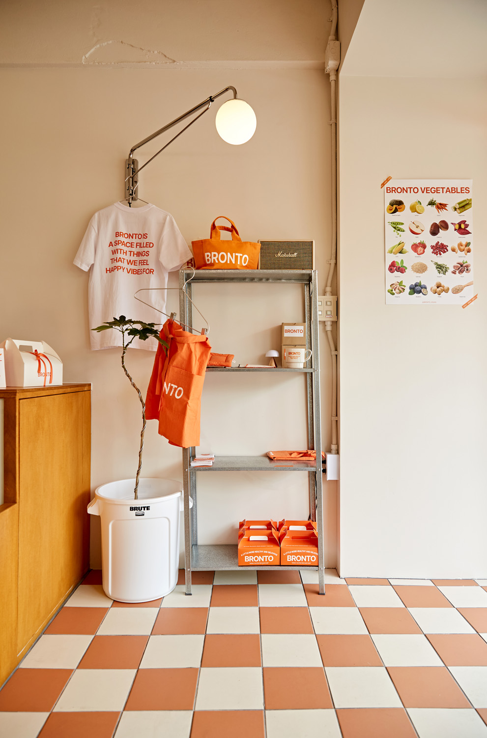 独特设计！8 平米胶囊旅馆成城市新宠-12