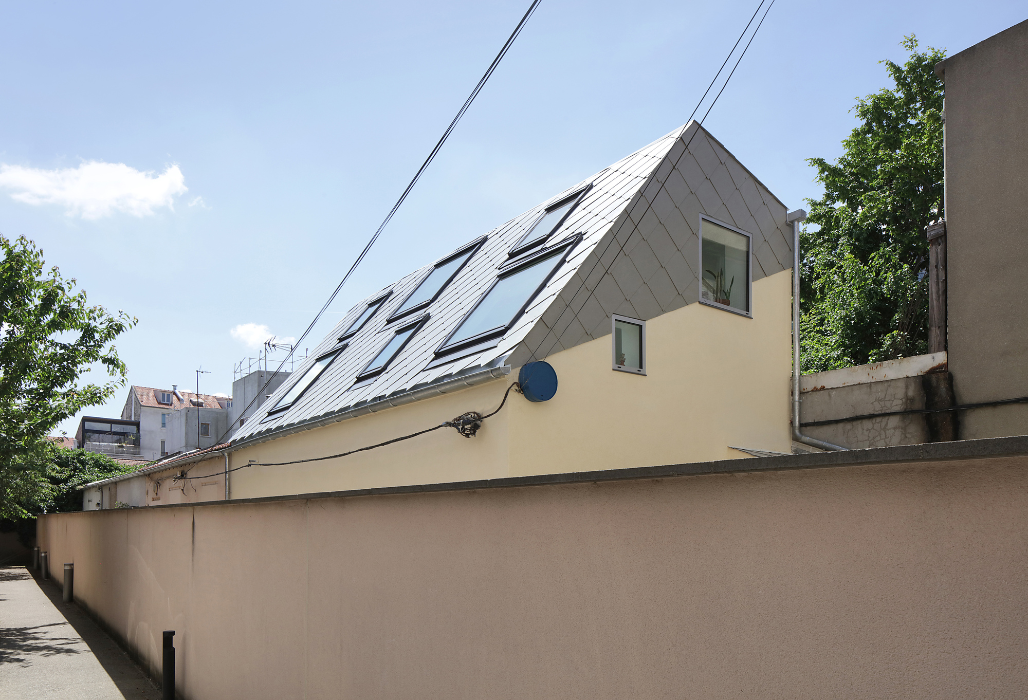 Elevation of a Family House in Bagnolet / 127af-25