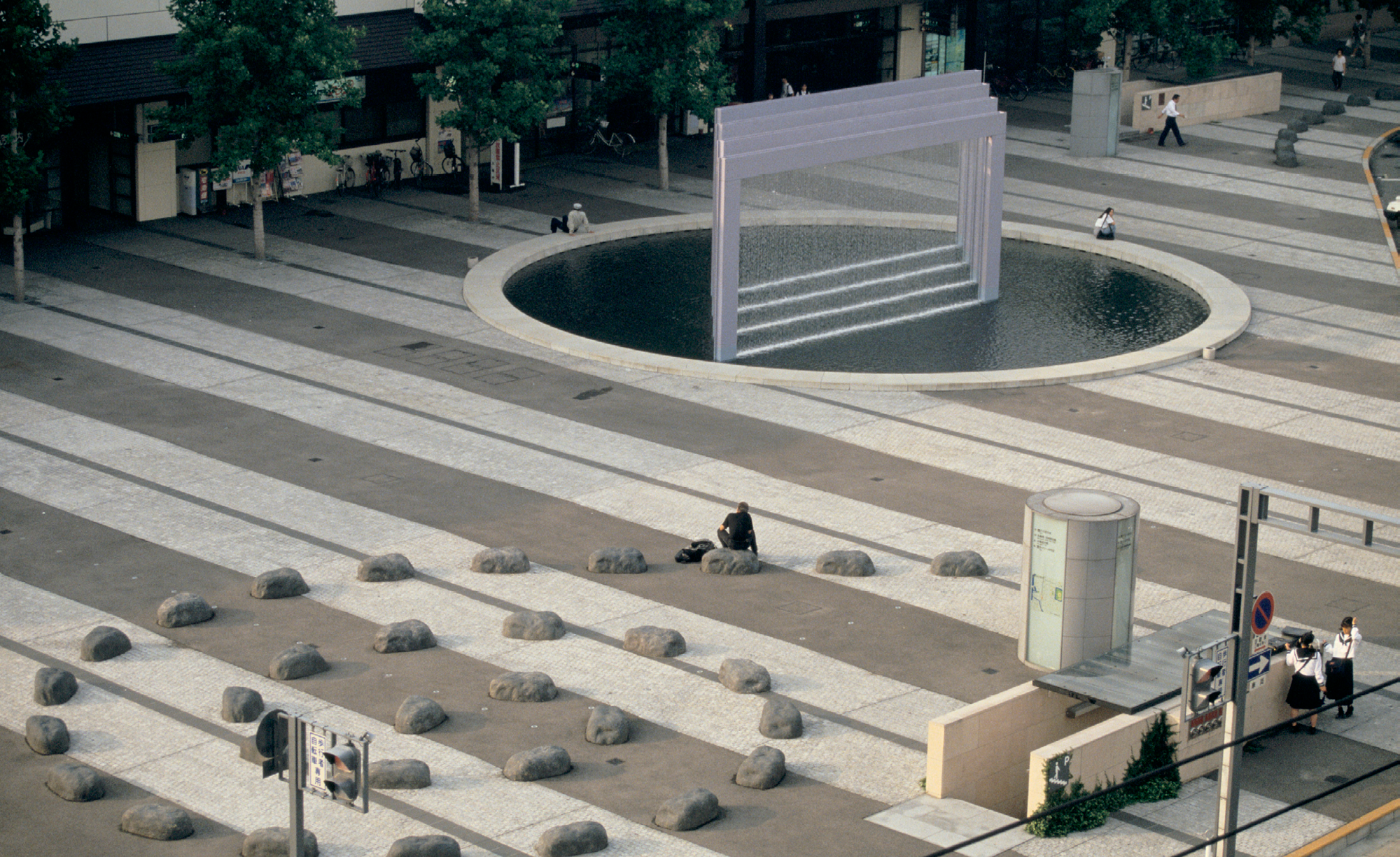 丸龟车站广场丨Japan丨Taniguchi & Associates-21