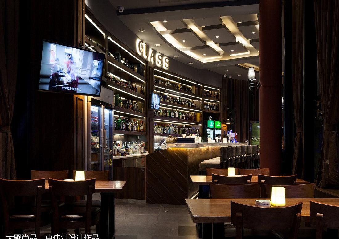 230㎡现代酒吧餐厅,绿色植物与柔和灯光打造露天卡座区-0