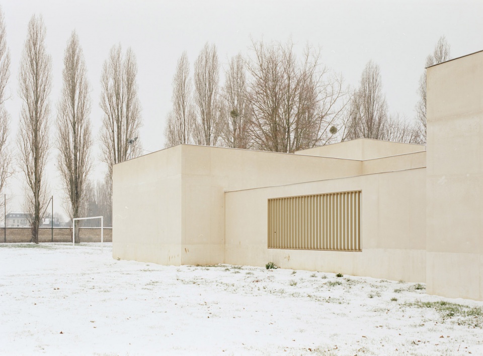 弧形墙体打造和谐环境,彩色混凝土呈现现代永恒-42