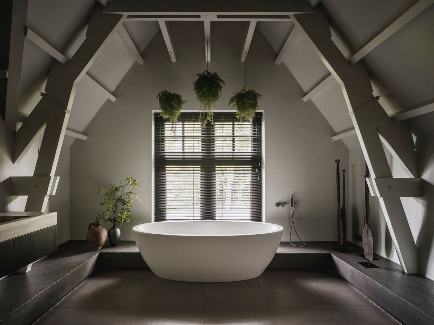 Transformation into a residential house, preserving the characteristics of the carriage house | Kabaz-30