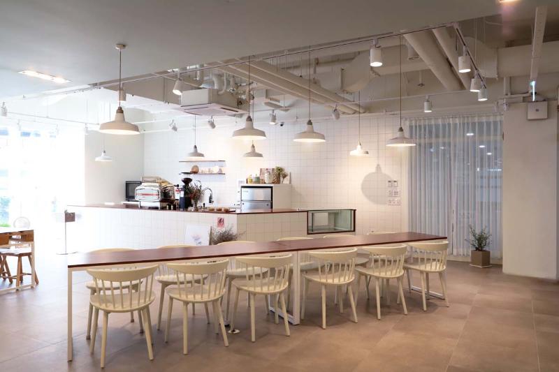 30 坪舒适氛围的咖啡馆设计-15