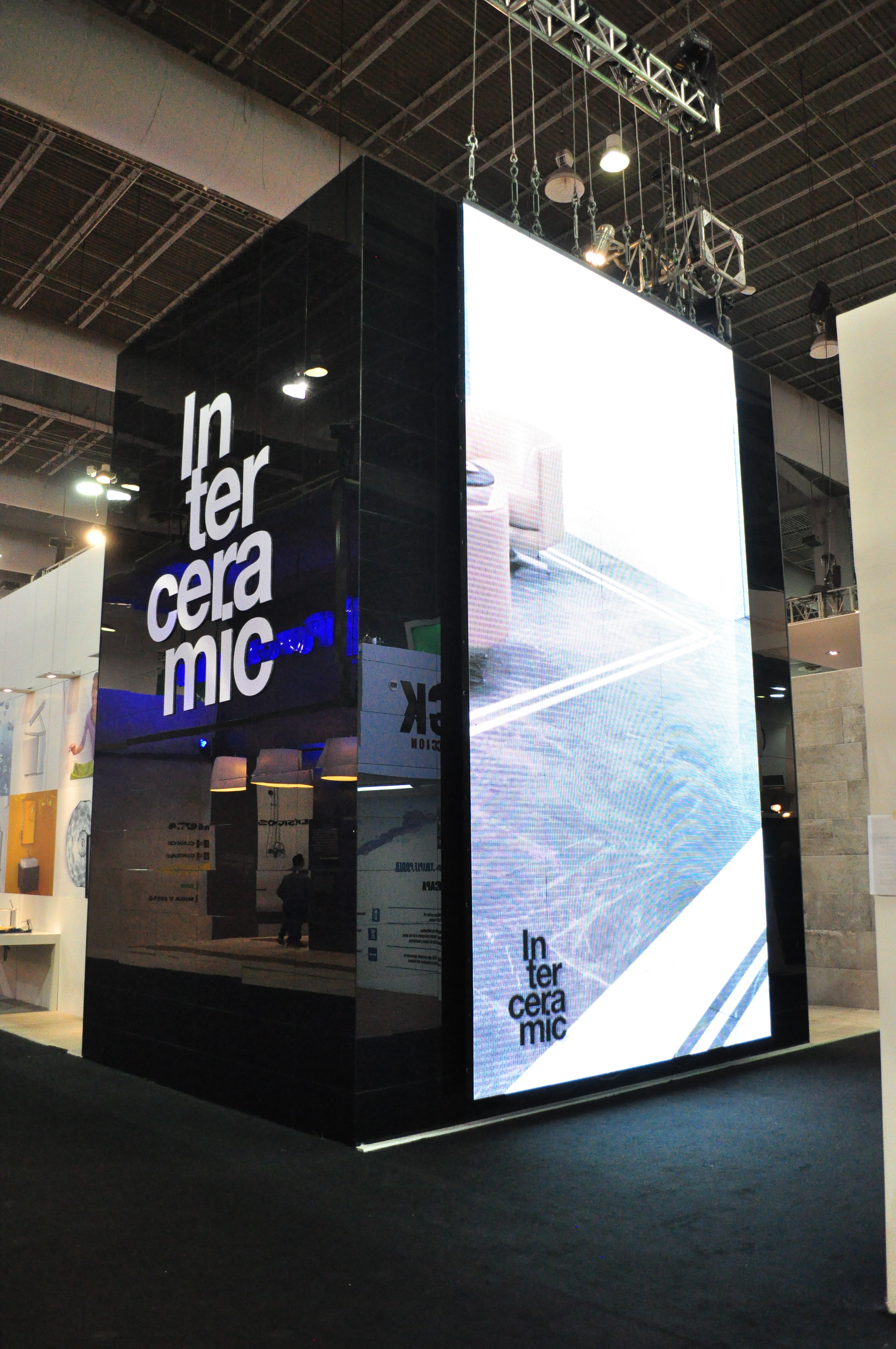 2014 年 Expo Cihac 展位设计——Interceramic Design 的商用展示空间-21