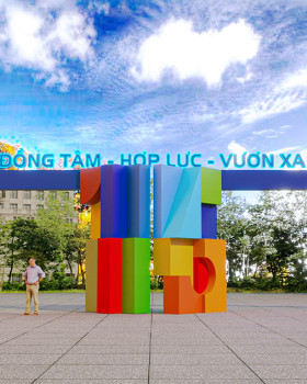 DeHeus 2023 家庭日

注：DeHeus可能是特定的品牌名、公司名等，若它有特定的中文译法，可根据实际情况替换