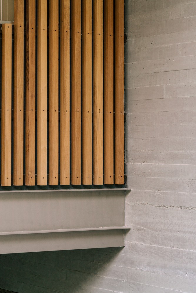 马德里锯齿形屋顶住宅-28