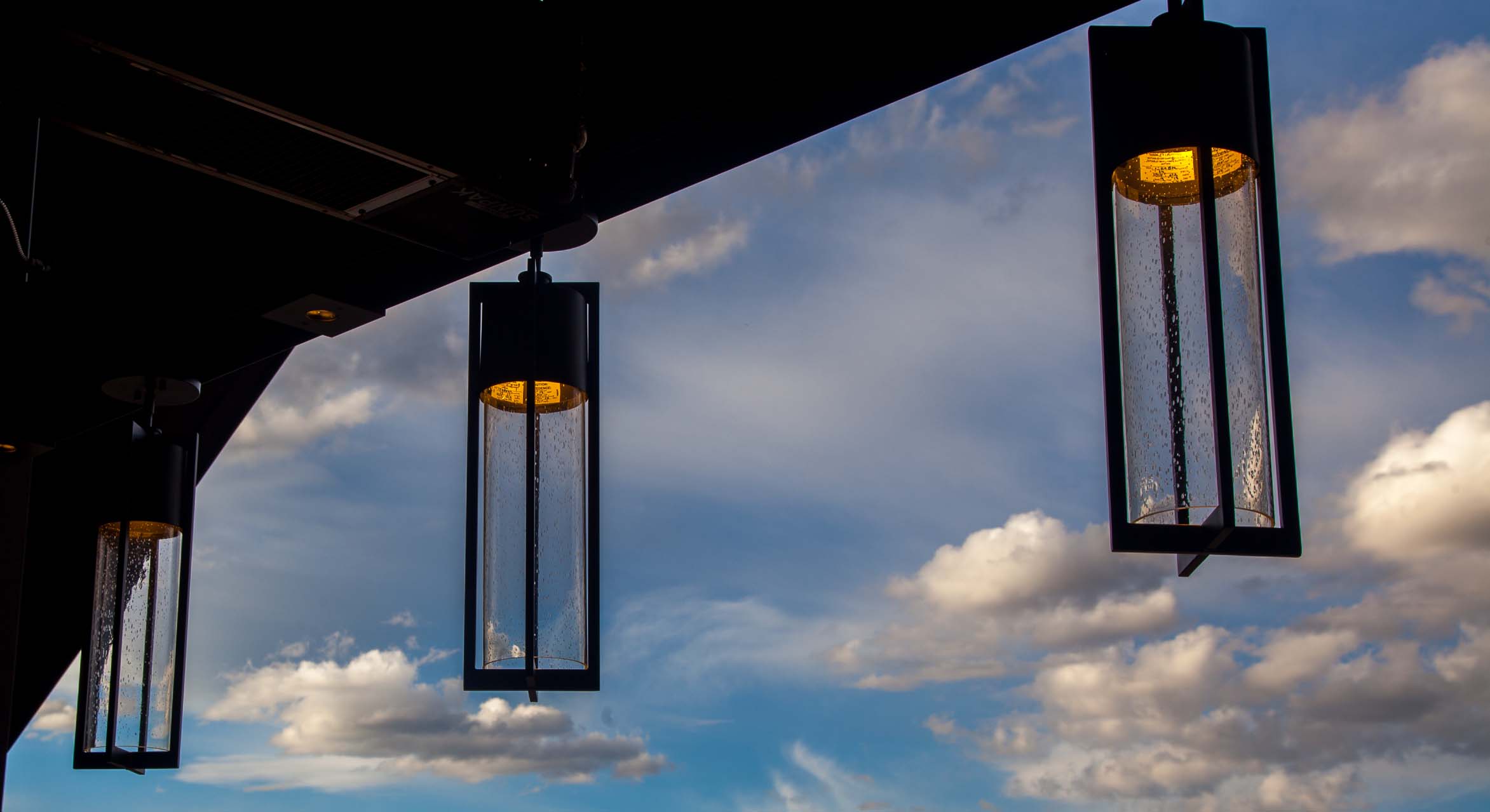 垂直艺术建筑打造四季皆宜的滑雪胜地顶层露台设计-14