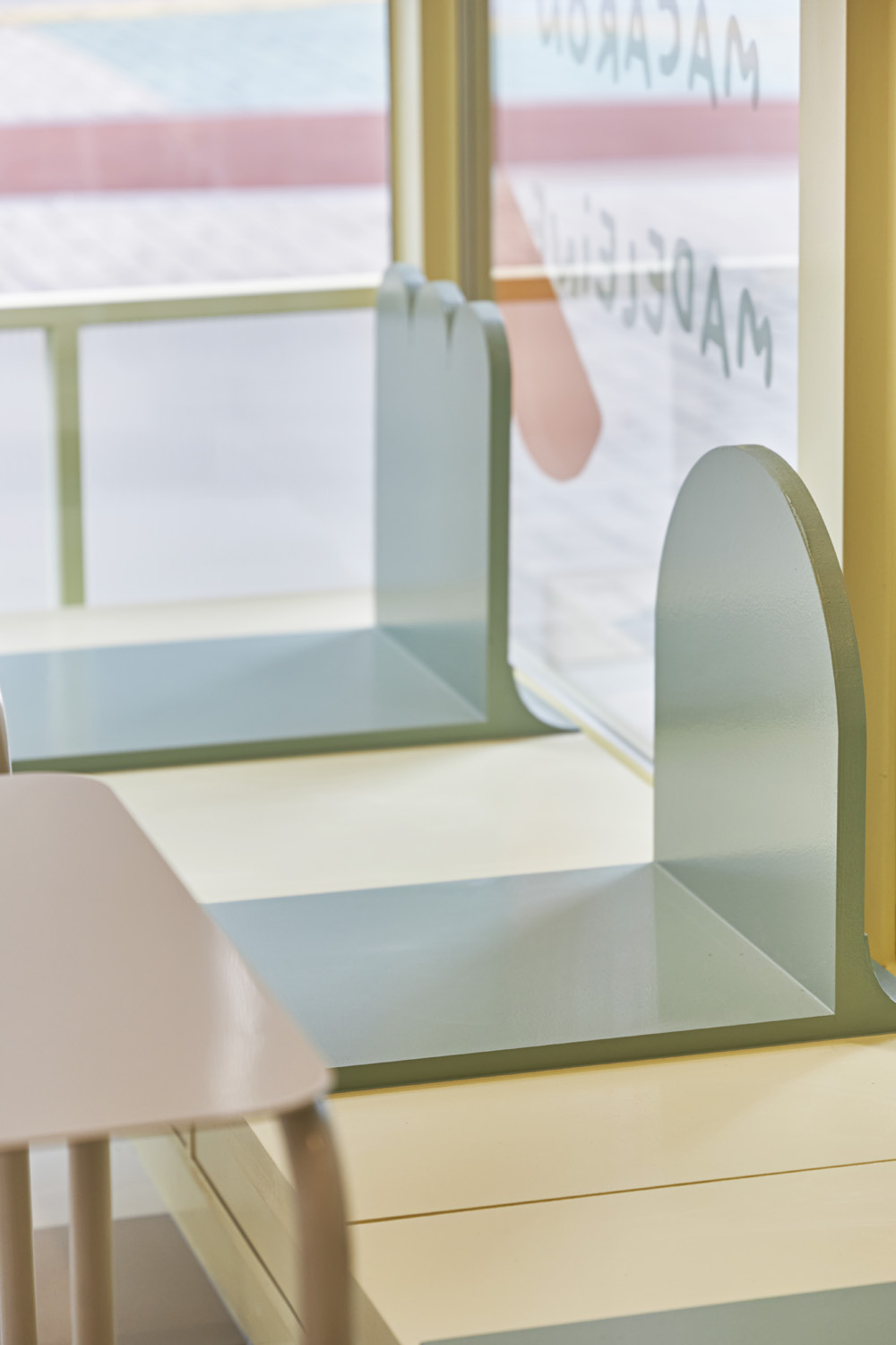 迷你的 16 平米糖果店，简洁可爱设计-15