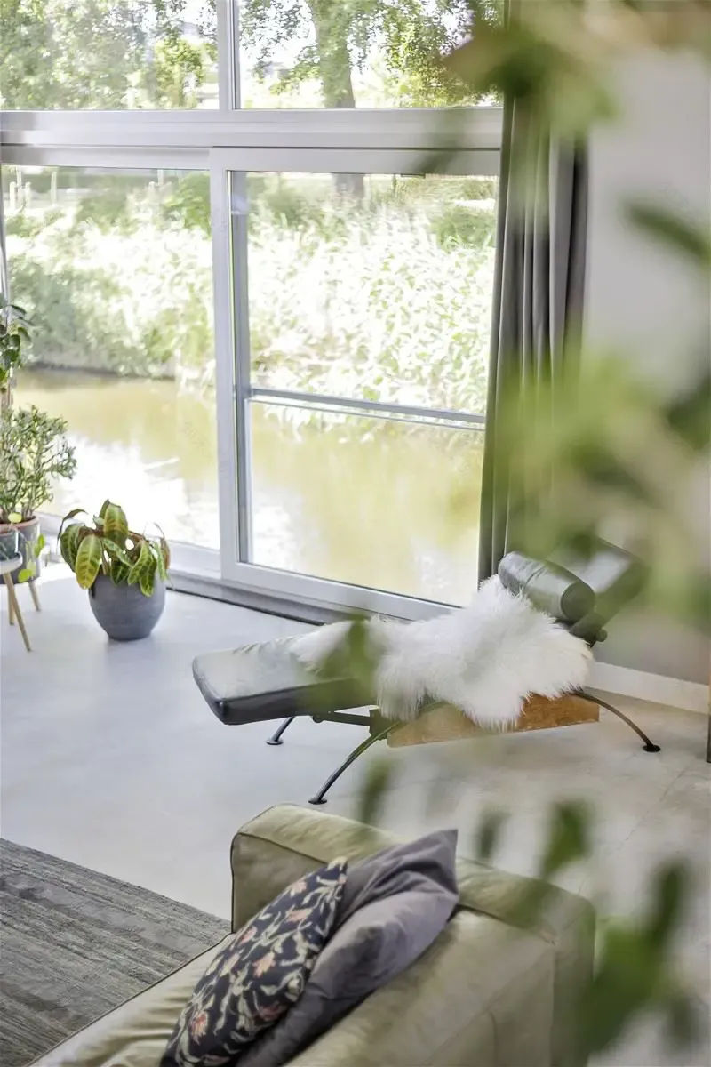 Amsterdam 水岸木屋 | 现代设计与自然美景的完美融合-4