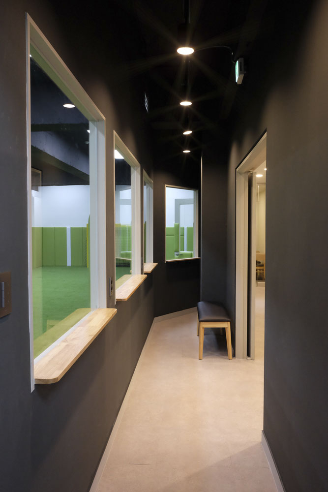 简约氛围的 62 平米室内足球场设计-12