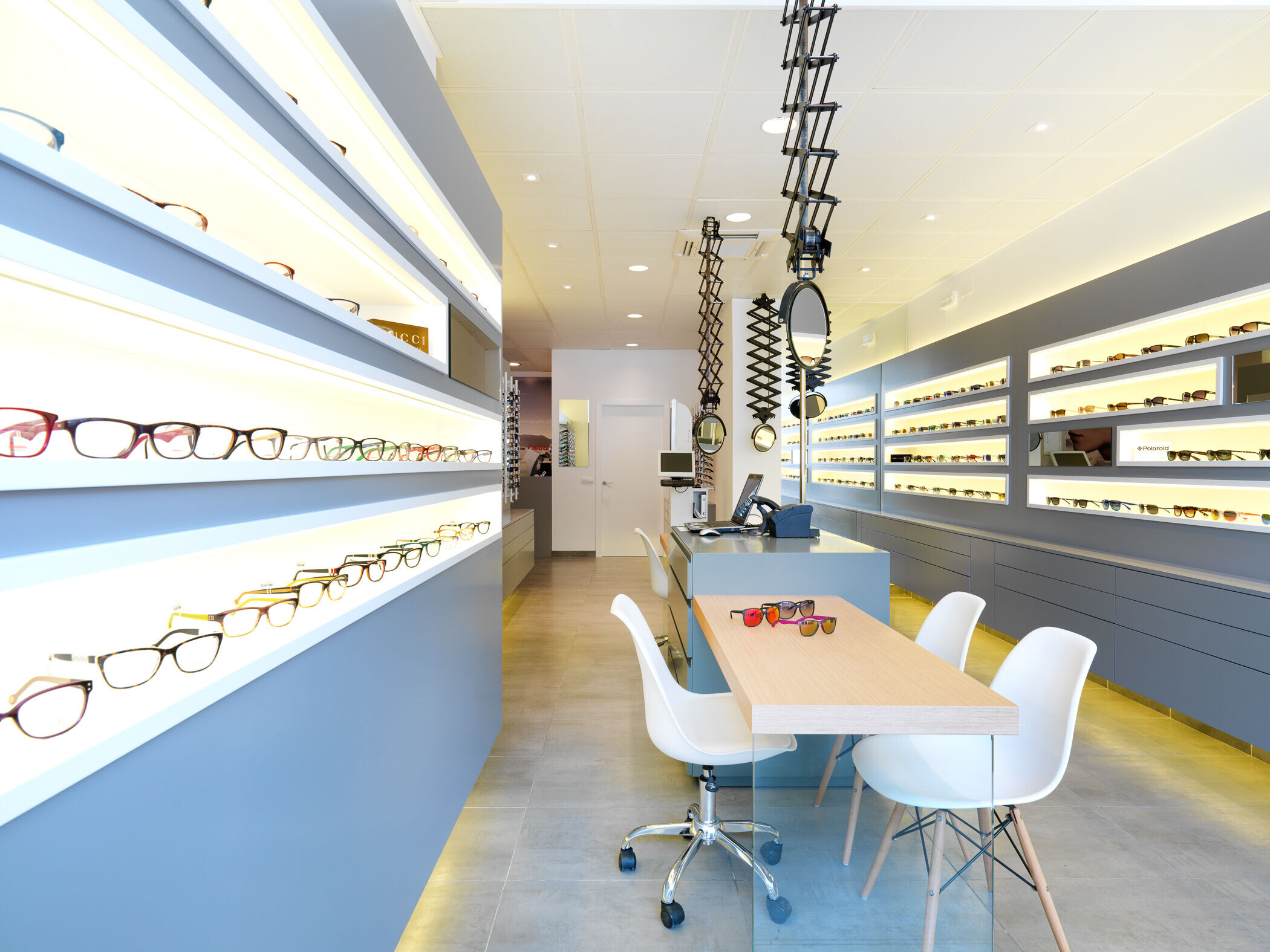 S'ÒPTICA 商店设计-9