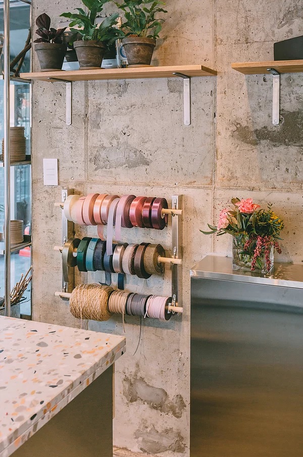 现代极简三坪店铺空间设计-5