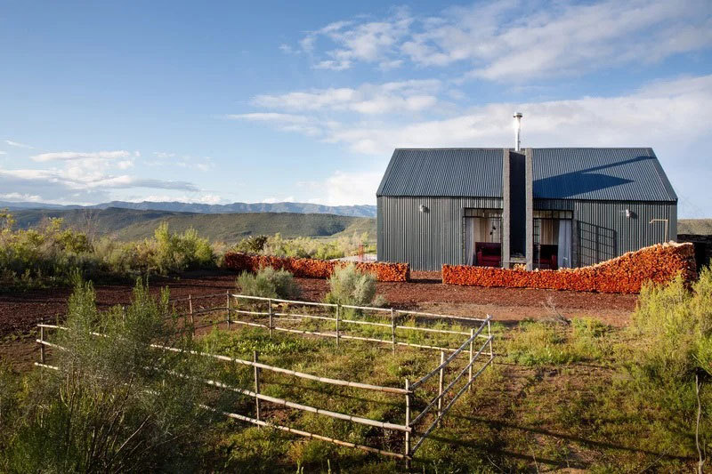 非洲荒野中的时尚小屋-16