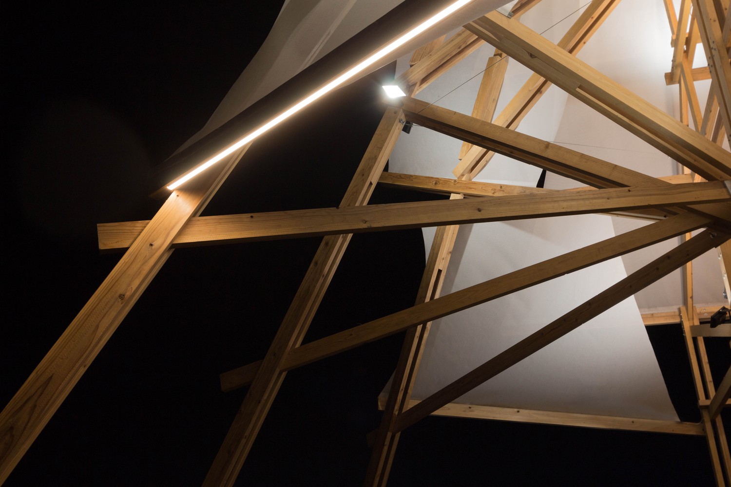 实木船帆构筑农渔城镇繁荣景象-31