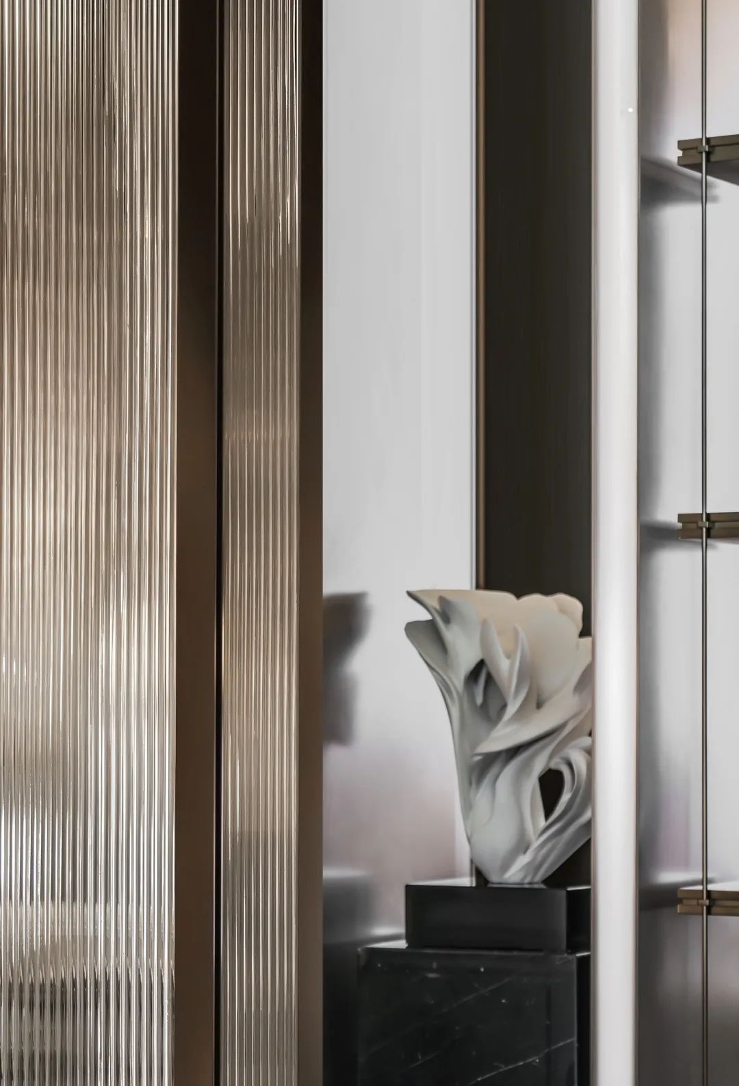 半城山色半城湖,春江紫宸营销中心演绎自然美学-13