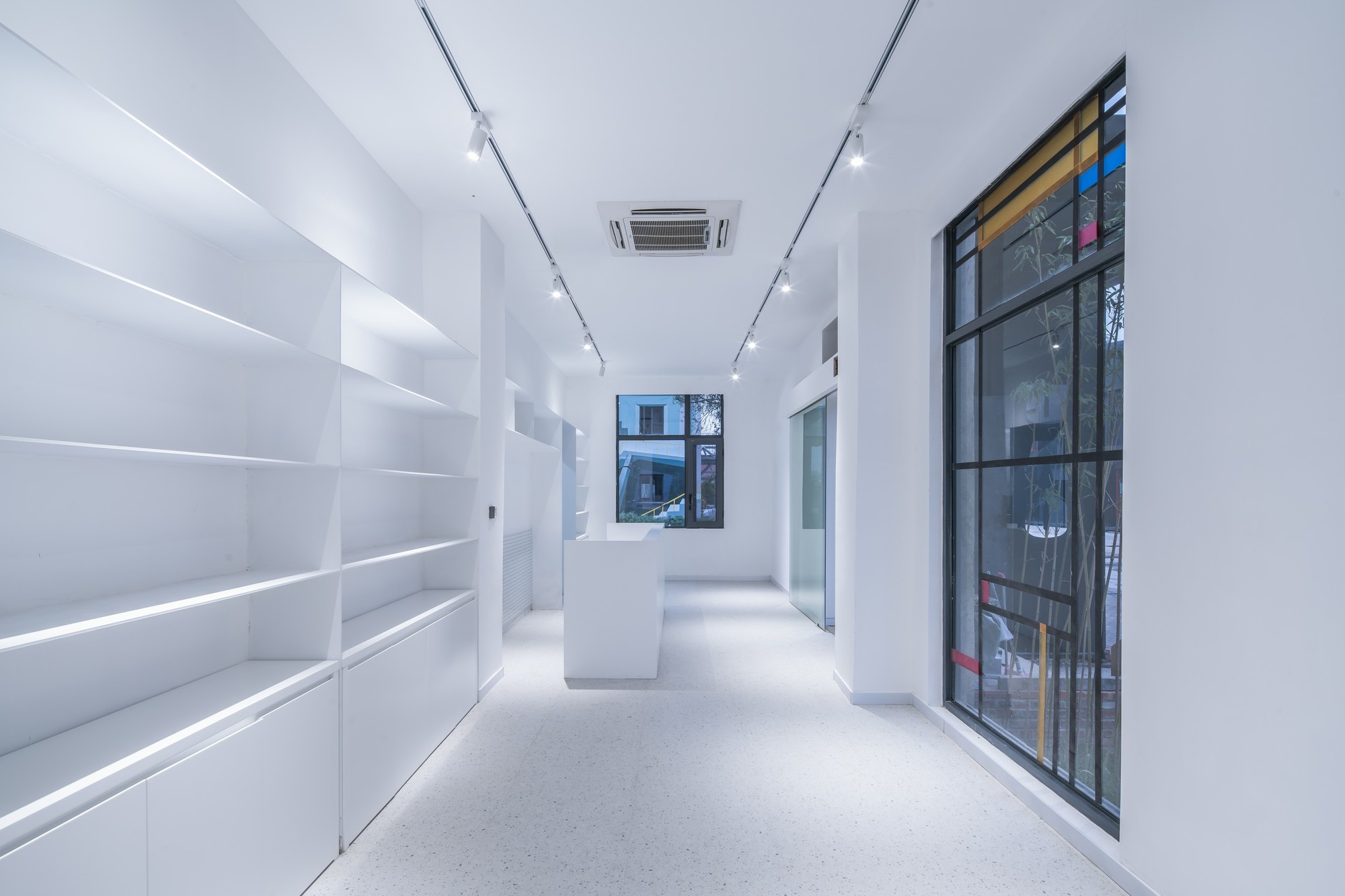 武汉梁友红坊艺术社区 UAO 办公室设计 | 旧厂房的现代新生-37