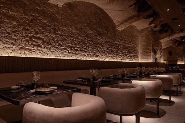 米兰多莫寿司店丨室内设计师Ashley Gadeova,Naos建筑公司-17