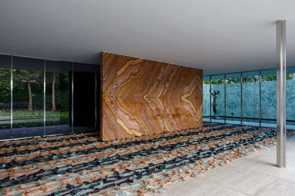 金钱的成本:筏丨西班牙巴塞罗那丨Mark Cottle-17