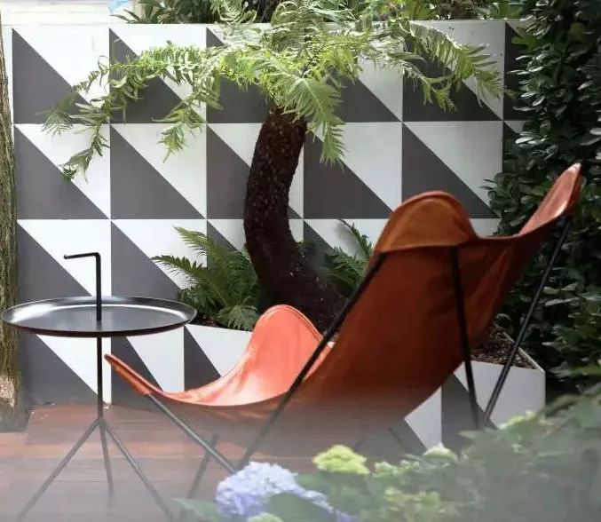 "黑白"庭院的淡雅艺术-21