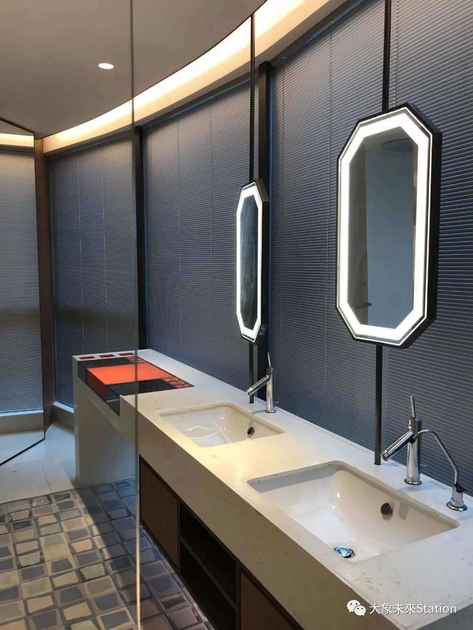 珠江畔的天誉半岛杨宅,融入 270 度江景的现代设计-113