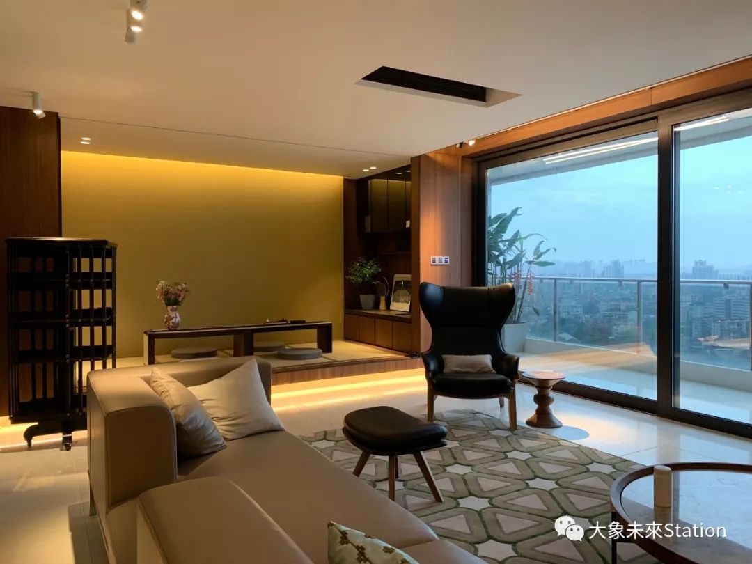 珠江畔的天誉半岛杨宅,融入 270 度江景的现代设计-68