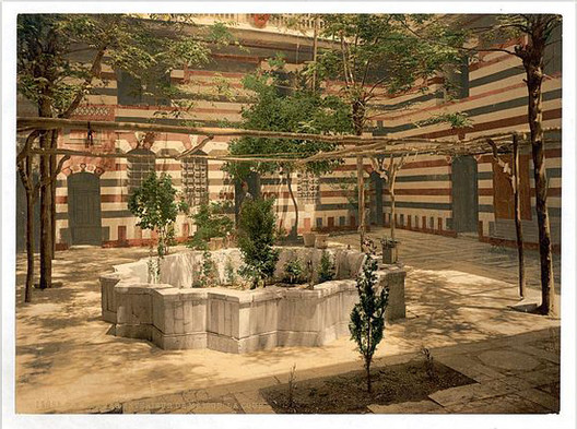 叙利亚传统庭院住宅 | 融合历史与自然的宁静空间-12